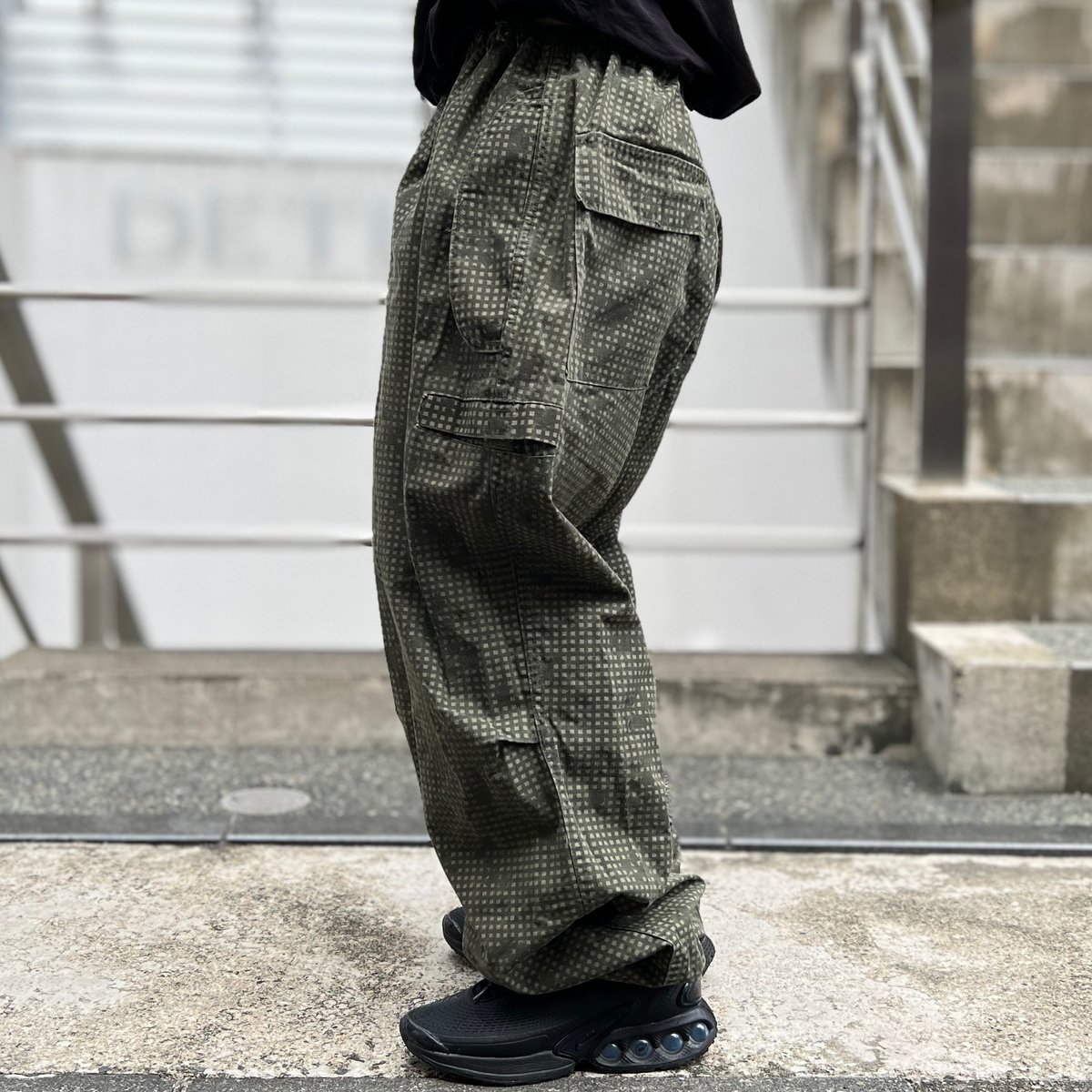 【レア】アメリカ軍 ナイトカモ カーゴパンツ リメイク オーバーパンツ 古着 レア】アメリカ軍 ナイトカモ カーゴパンツ リメイク オーバー