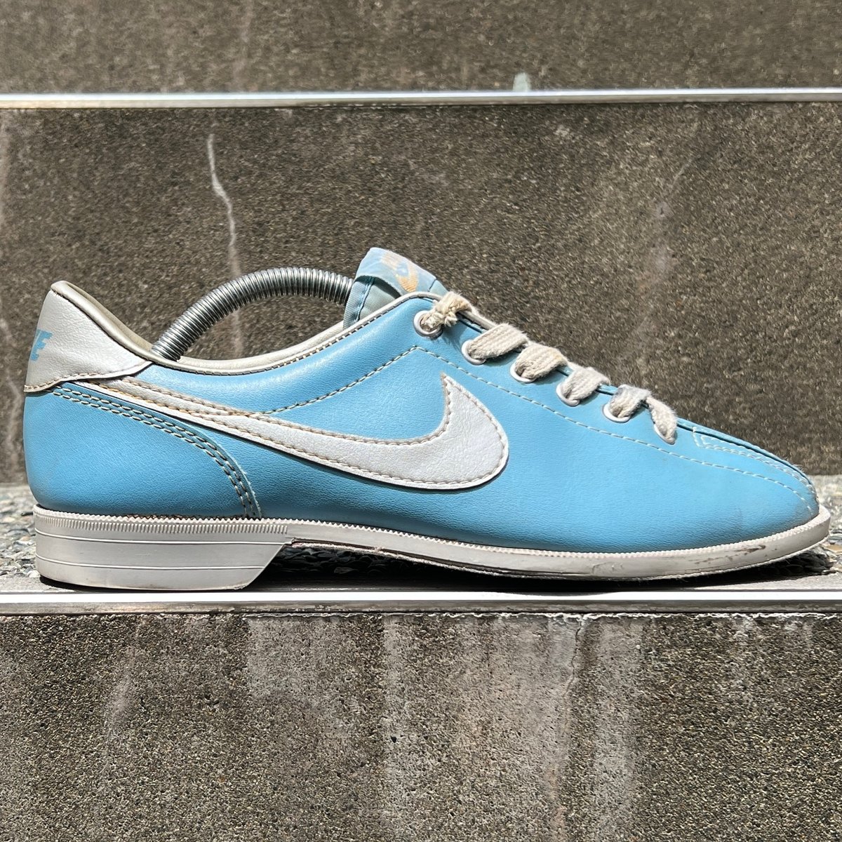 ナイキ ビンテージボウリングシューズ 27cm Nike vintage Nike 中古ヴィンテージボウリングシューズ - メルカリ