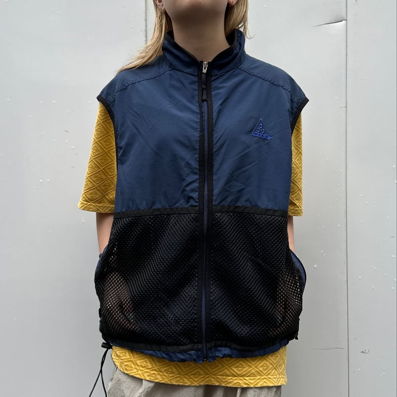 NIKE ACG/ナイキ エーシージー ナイロンベスト 90年代 (USED NIKE ACG/ナイキ エーシージー ナイロンベスト 90年代 (USED