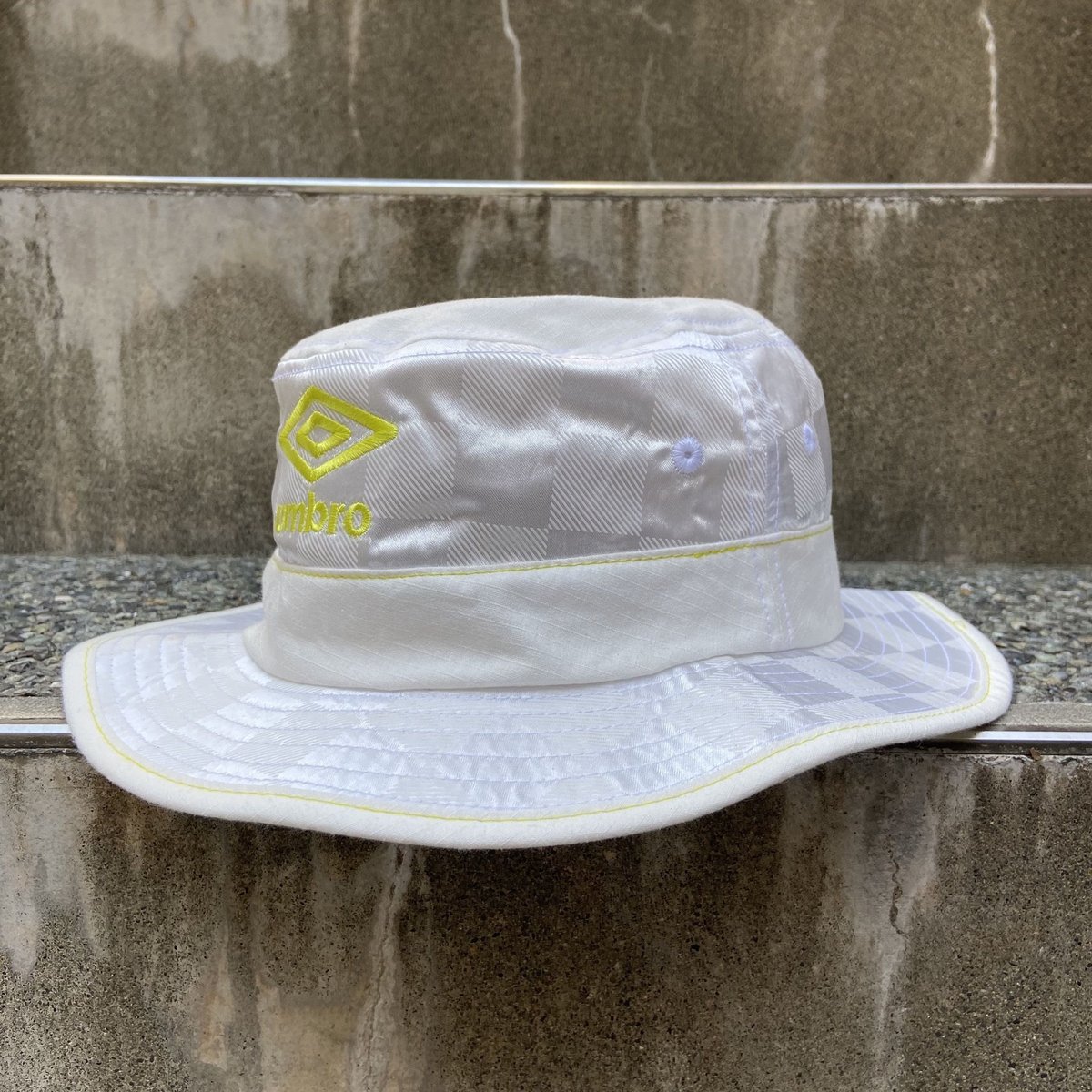 【UMBRO】ニットバケットハット fit=scale-down,w=1200