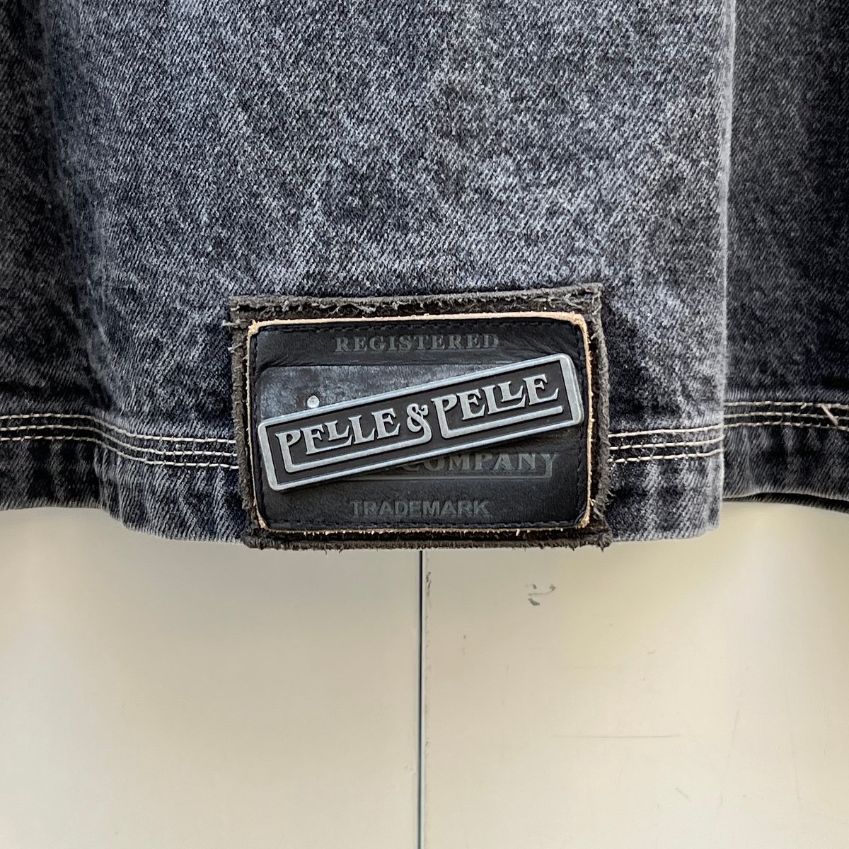 pellepelle ペレペレ ブラックデニムベスト XXLサイズ 刺繍ロゴ 黒 Pelle Pelle/ペレペレ ブラックデニム カバーオール ジャケット
