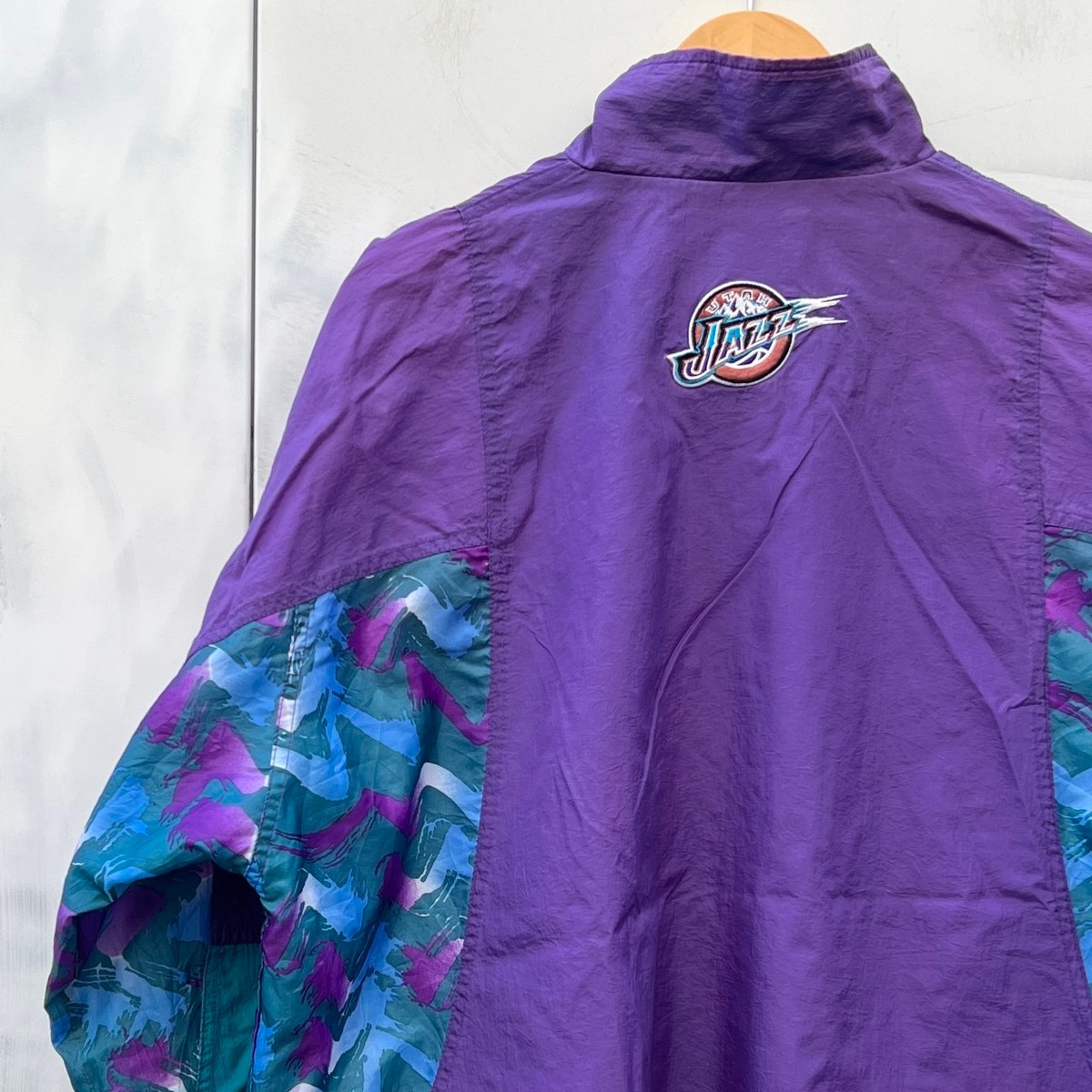 90s NBA UTAR JAZZ ユタ ジャズ 中綿 ナイロンパーカー L 90's ナイス