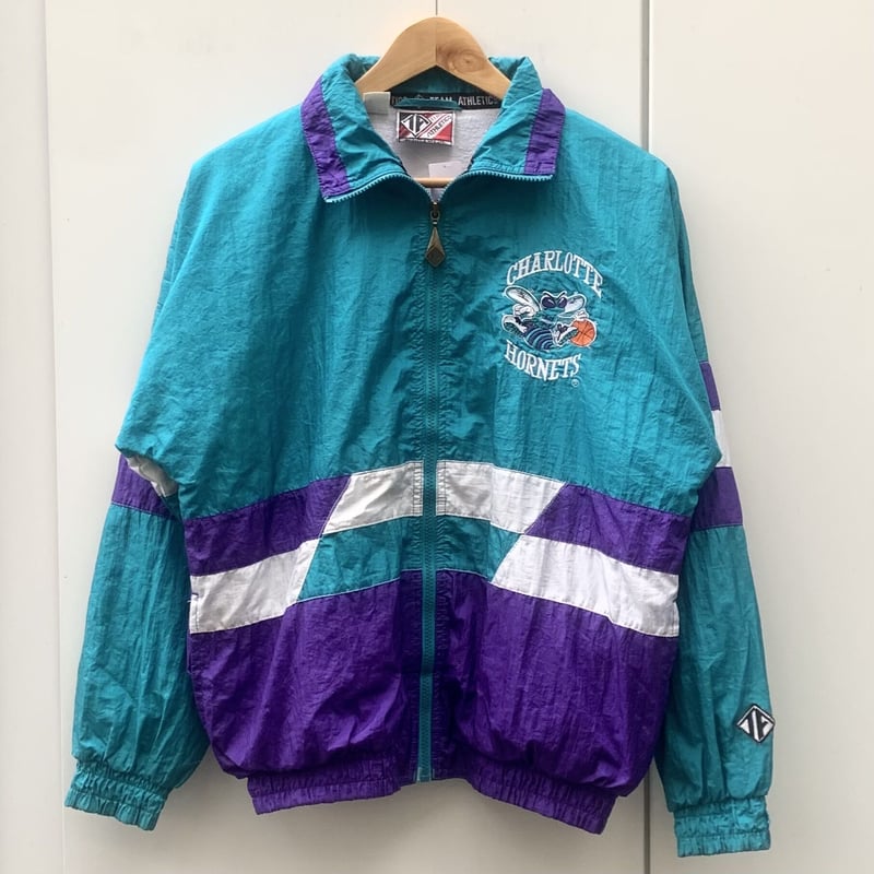 NBA HORNETS/シャーロットホーネッツ ナイロンジャケット 90年代 NBA HORNETS/シャーロットホーネッツ ナイロンジャケット 90年代