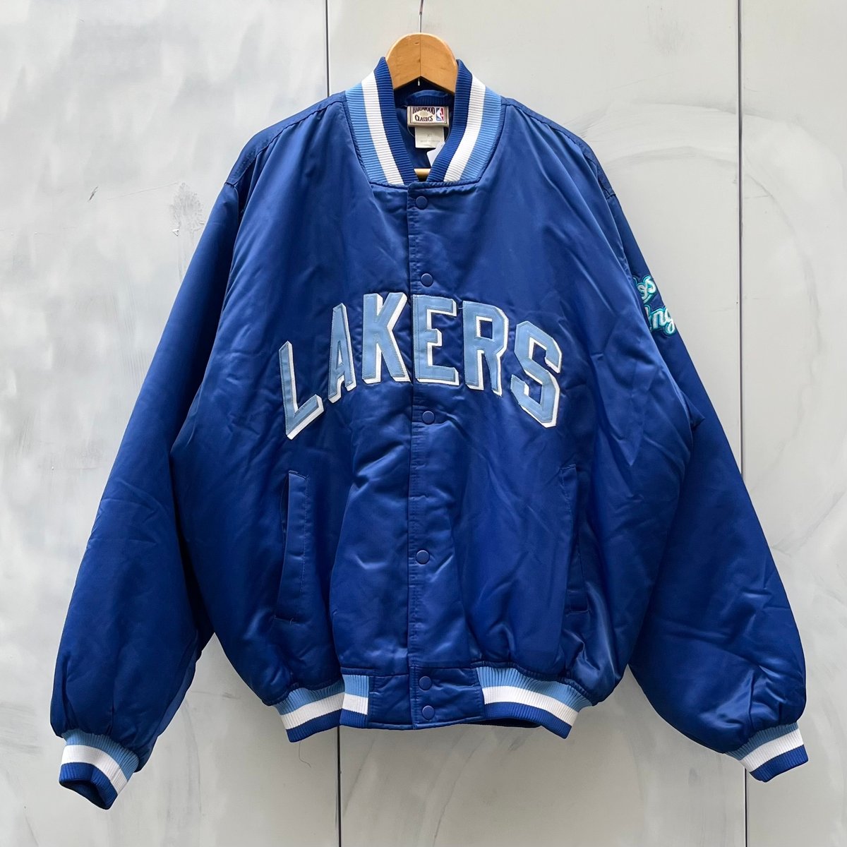 MAJESTIC NBA LAKERS/マジェスティック ロサンゼルスレイカーズ サテンブルゾン 00年前後 (USED)