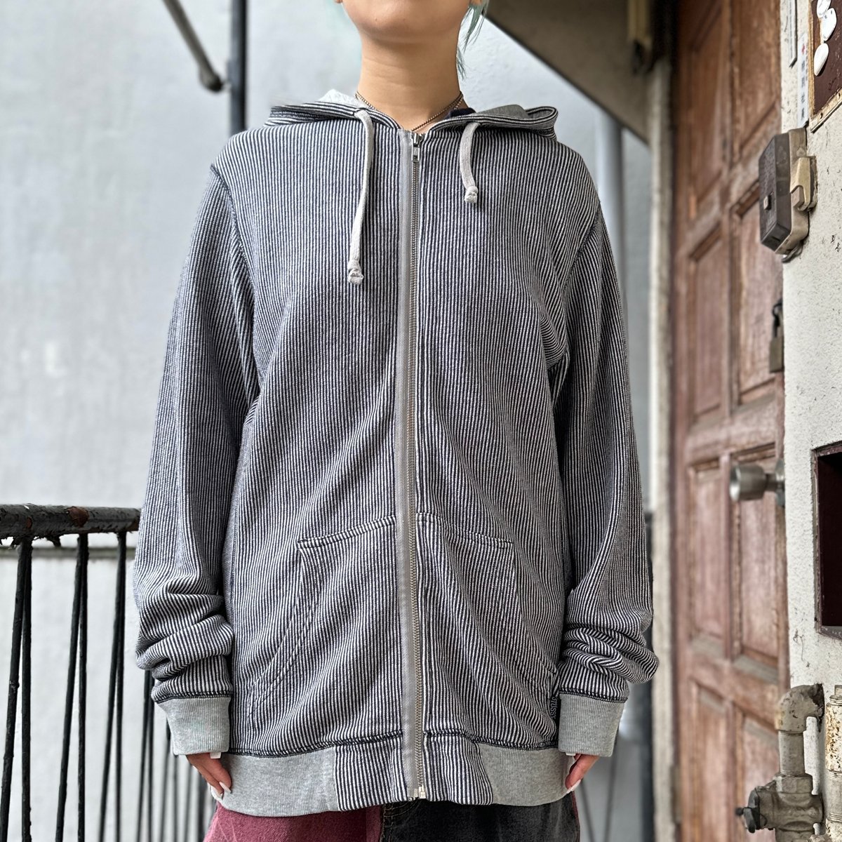 Stussy グレー フード付きスウェット 楽天市場】stussy パーカー グレーの通販