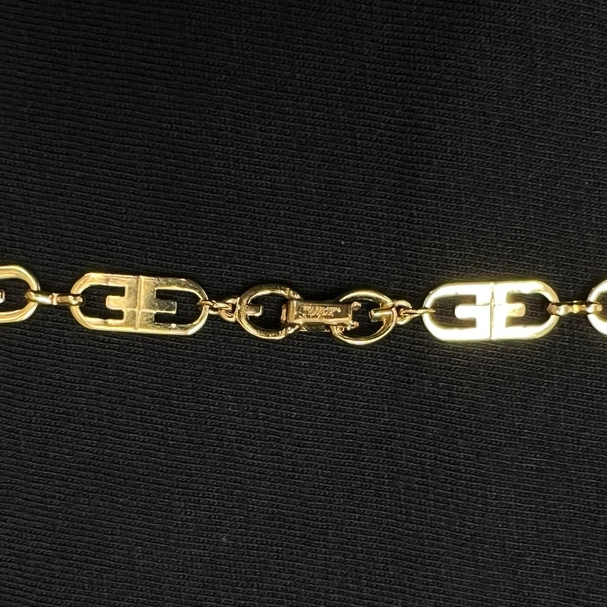 GIVENCHY/ジバンシィ ゴールドカラーネックレス&ブレスレット 80 GIVENCHY/ジバンシィ ゴールドカラーネックレス&ブレスレット 80