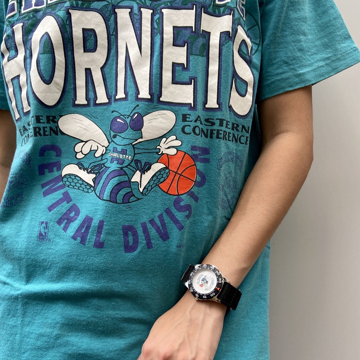 NBA HORNETS/ シャーロット ホーネッツ ロゴTシャツ 90年代 Made In USA (USED)