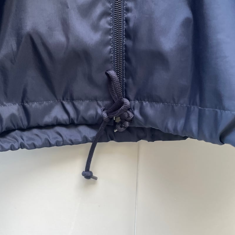 【新品未使用】Nike 半袖 ジップアップ ジャケット 黒・灰色 2XL 新品未使用】Nike 半袖 ジップアップ ジャケット 黒・灰色 2XL