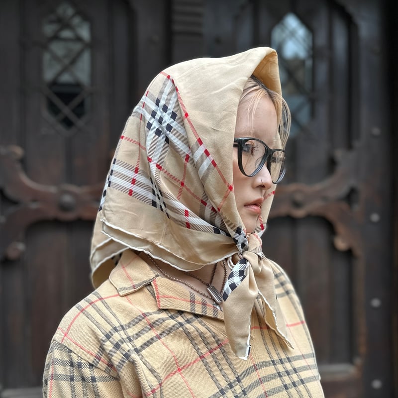 美品 稀少柄 BURBERRYS バーバリーズ 人気スカーフ柄 シルクスカーフ  