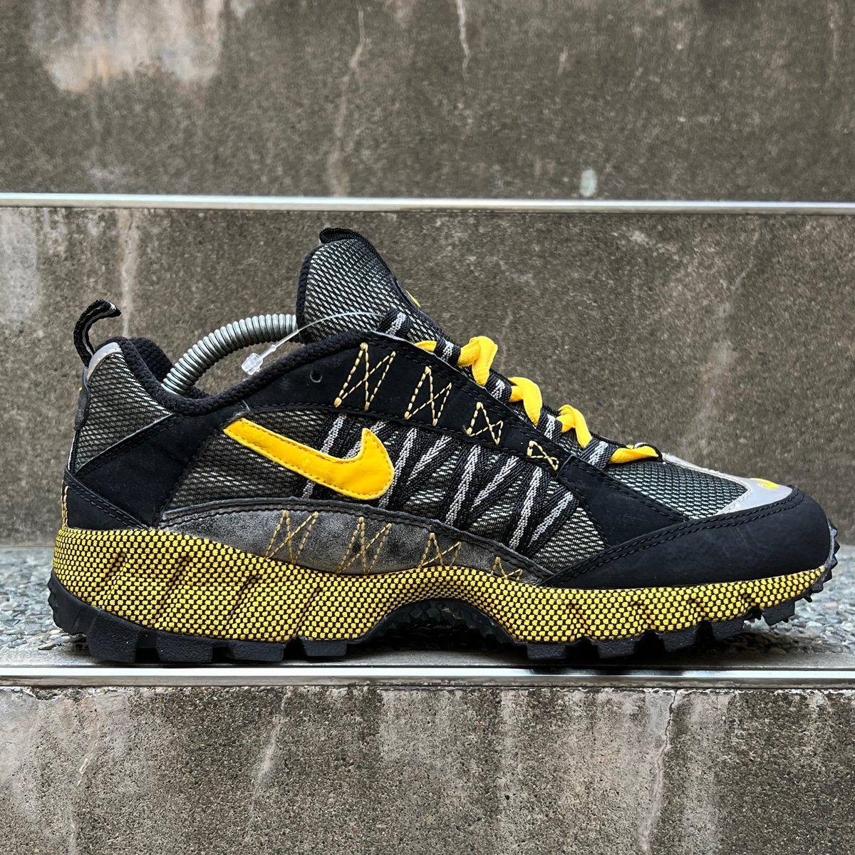 ★NIKE★大人気★W AIR HUMARA★追跡可 ☆NIKE☆大人気☆AIR HUMARA QS エアフマラ☆追跡可 (Nike