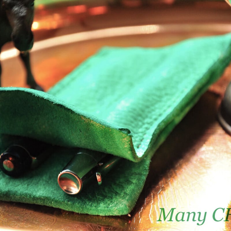 やみつきエルクの2本差しペンケース（手染めミントグリーン） | 時を