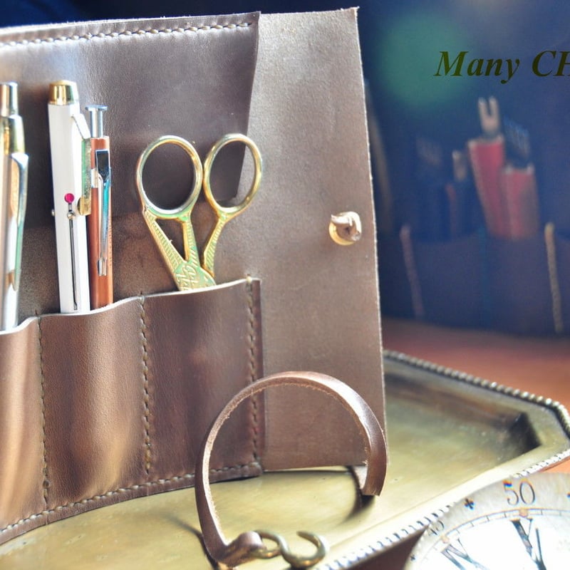 スムースプルアップレザー・ロールペンケース（マホガニー） | 時を