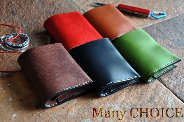 やみつきエルクのコンパクト2つ折り財布（焦げ茶） | 時を刻む革小物