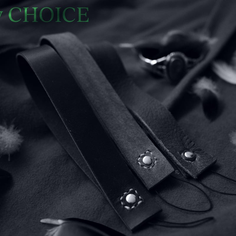 イタリアンレザー・革新のプエブロ・カメラリストストラップ