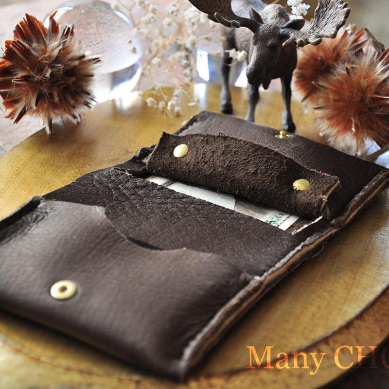 やみつきエルクのコンパクト2つ折り財布（焦げ茶） | 時を刻む革小物