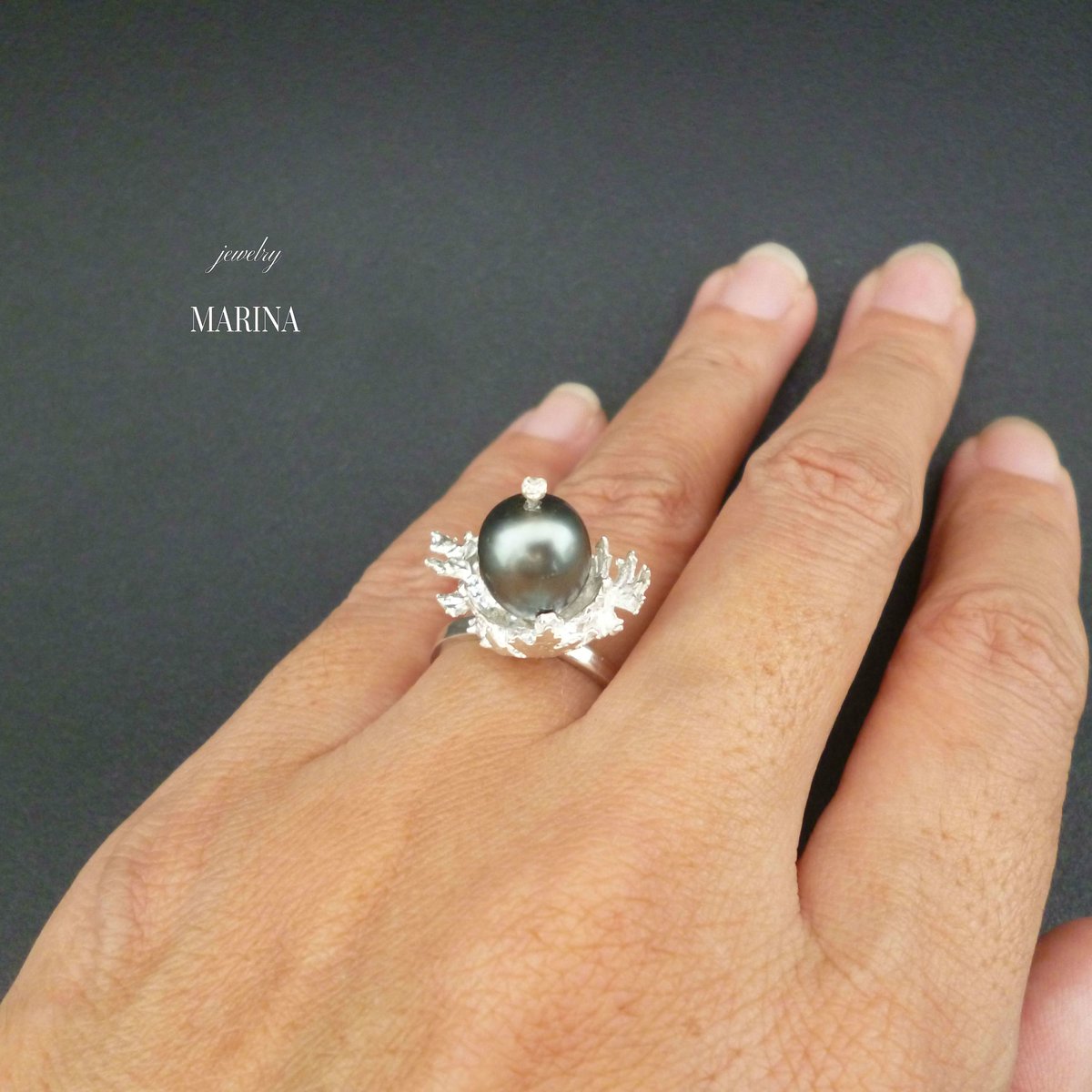 黒真珠} ひいらぎの葉と黒真珠のリング silver | jewelry MARINA 黒真珠} ひいらぎの葉と黒真珠のリング silver | jewelry MARINA