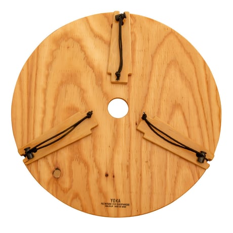 TRIPOD TABLE ROUND
