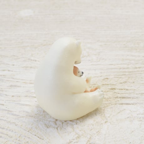 しろくまフィギュア（だっこ）