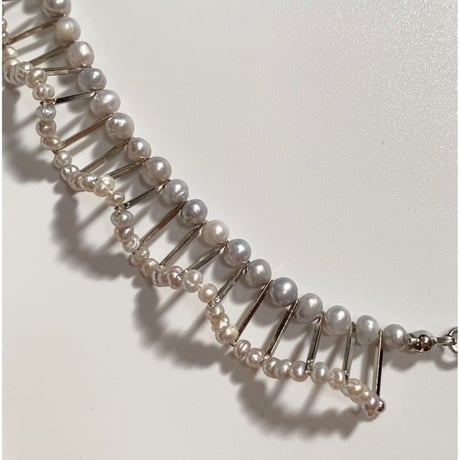 ⅓ frill necklace / クォーツ × グレーパール