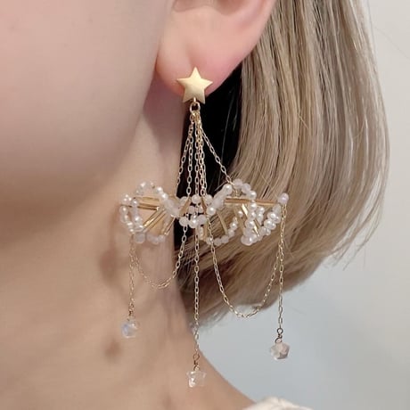 シャンデリアフリルピアス