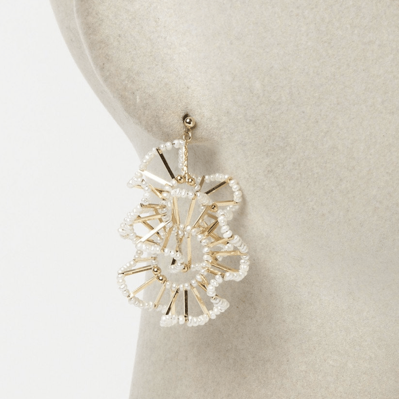 カメリアフリルピアス・イヤリング / ダブル | C.A.D. Tokyo online store