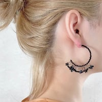 フリルショートピアス ・イヤリング/ bloom