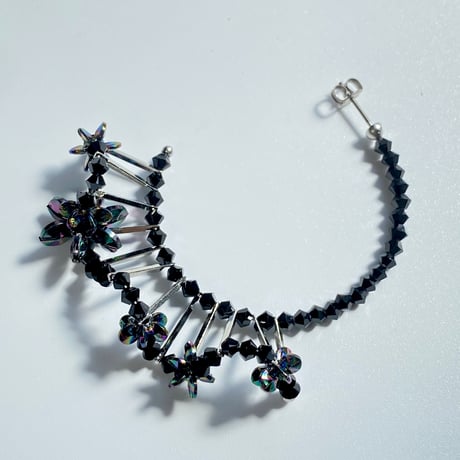 フリルショートピアス ・イヤリング/ bloom