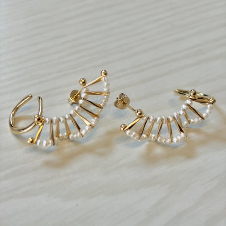 my tiny frill earring〈ピアスタイプ〉