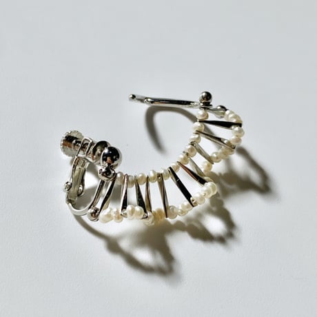 my tiny frill earring 〈イヤリングタイプ〉