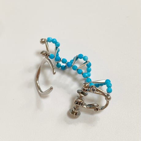 my tiny frill earring / color gemstone