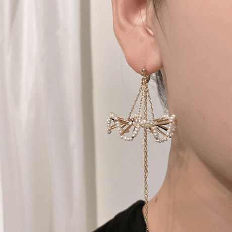 シャンデリアフリルピアス・イヤリング / ショートタイプ