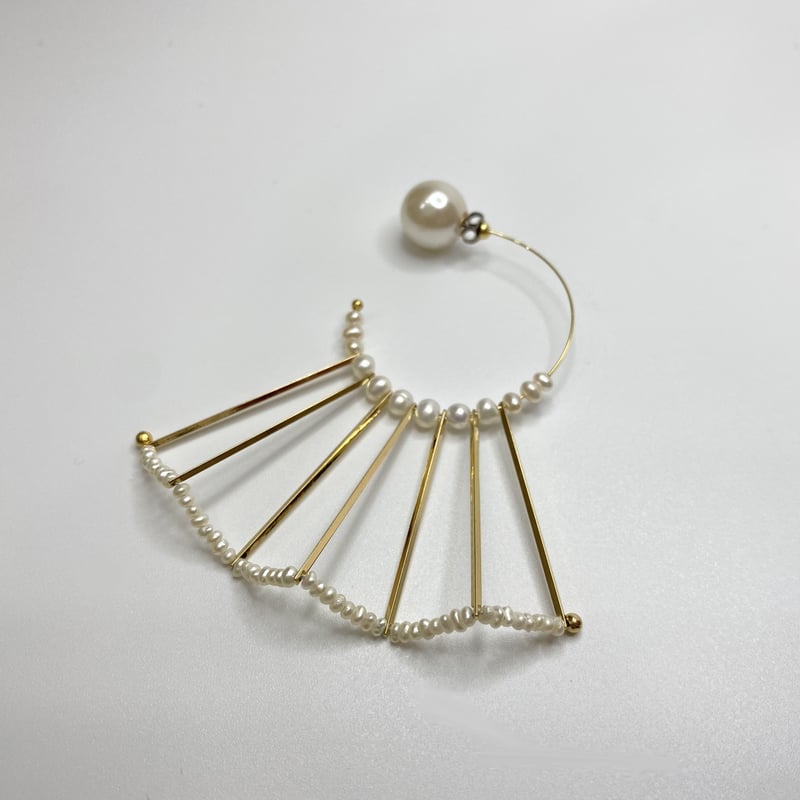 フリルパールピアス / ロングスティック | C.A.D. Tokyo online store