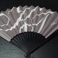 【2024/6/28-7/3 期間限定】イニシャル扇子（グレー）