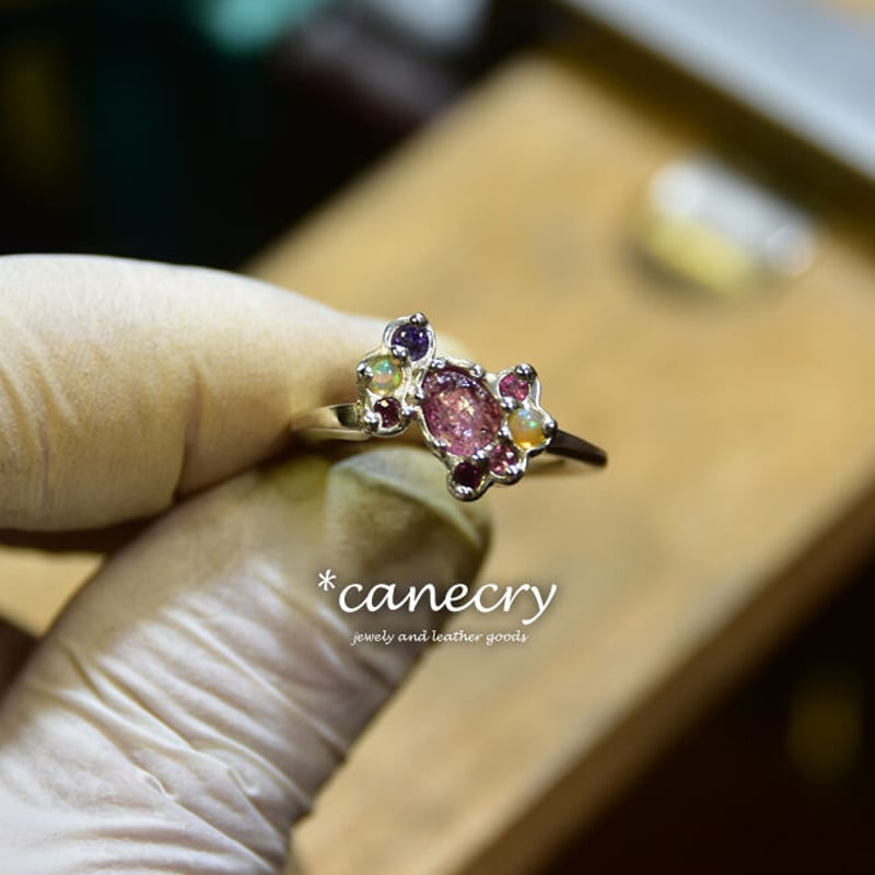 天然石カラフルサファイアリング値下げ マルチカラー エメラルド ルビー サファイア 指輪 リング 0.3ct
