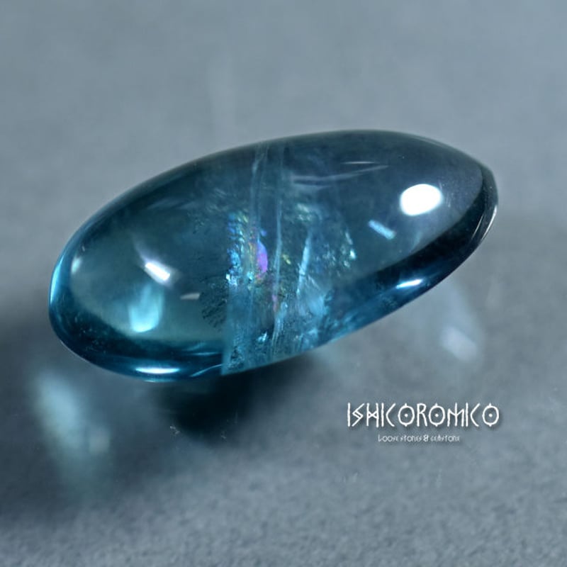 フローライト (蛍石／中国産) | 手磨き天然石のお店-イシコロミコ