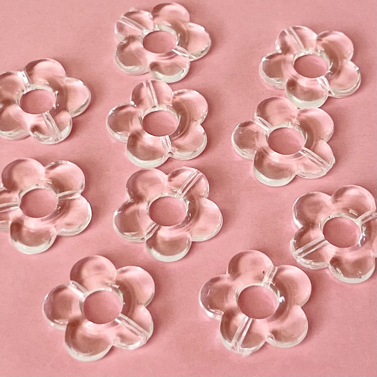 クリア 透明 お花ビーズ 20個 ☆ハンドメイド☆パーツ☆素材☆キッズ 