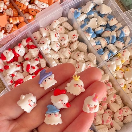 ミニ おばけちゃん 6個 デコパーツ ☆ ハンドメイド☆パーツ☆素材☆キッズアクセサリー☆かわいい☆ゆめかわいい☆パステル☆