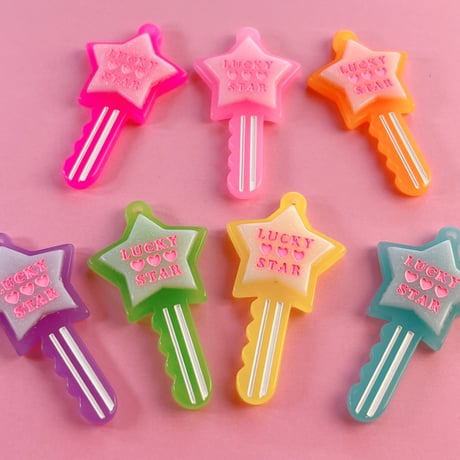 カギチャーム 星 7個☆ハンドメイド☆パーツ☆素材☆キッズアクセサリー☆かわいい☆ゆめかわいい☆パステル☆