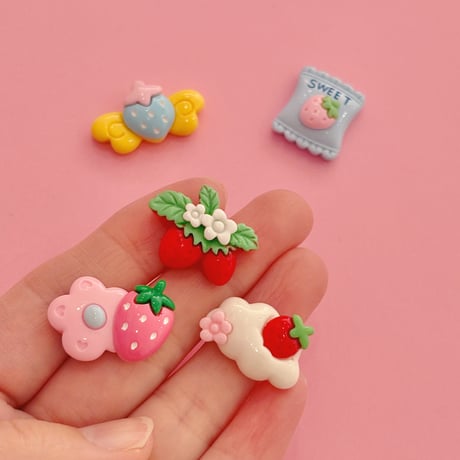 いちご sweet ミックス ５個 デコパーツ ☆ ハンドメイド☆ハンドメイドパーツ☆かわいい☆デコ☆デコパーツ ☆ホイップデコ☆ ヘアピン☆ ヘアゴム