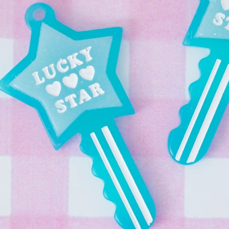 星 カギチャーム ブルー 4個 ☆ハンドメイド☆パーツ☆素材☆キッズアクセサリー☆かわいい☆ゆめかわいい☆パステル☆ファンシーぷらんたん