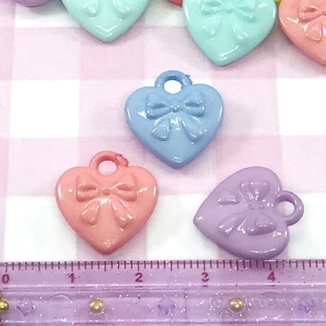 ハートリボン チャーム  20個☆ハンドメイド☆パーツ☆素材☆キッズアクセサリー☆かわいい☆ゆめかわいい☆パステル☆
