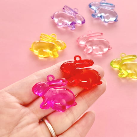 クリア うさぎ チャーム 8個☆ハンドメイド☆パーツ☆素材☆キッズアクセサリー☆かわいい☆ゆめかわいい☆パステル☆