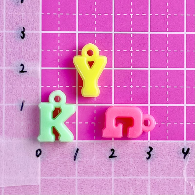 選べる 10文字！アルファベット チャーム 20グラム＋10個