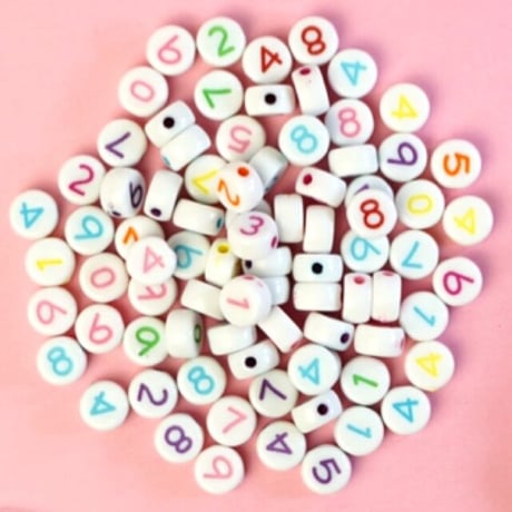 数字 丸ビーズ カラー 100個 ☆ハンドメイド☆パーツ☆素材☆キッズアクセサリー☆かわいい☆ゆめかわいい☆パステル☆デコパーツ☆カボション☆