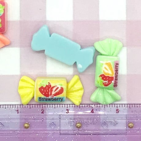 ストロベリー キャンディ パーツ 10個☆ハンドメイド☆パーツ☆素材☆キッズアクセサリー☆かわいい☆ゆめかわいい☆パステル☆
