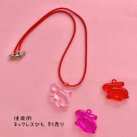 クリア うさぎ チャーム 8個☆ハンドメイド☆パーツ☆素材☆キッズアクセサリー☆かわいい☆ゆめかわいい☆パステル☆