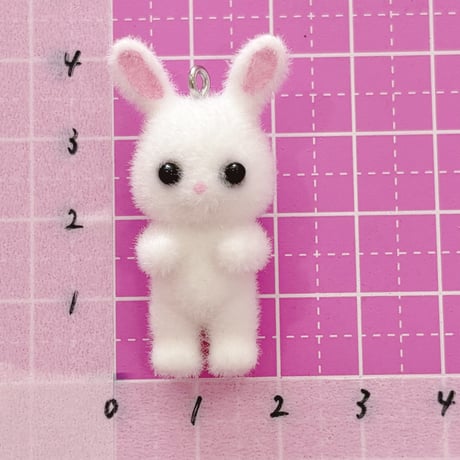 うさぎチャーム 白 １個 ☆ ハンドメイド☆パーツ☆素材☆キッズアクセサリー☆かわいい☆ゆめかわいい☆パステル☆