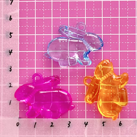 クリア うさぎ チャーム 8個☆ハンドメイド☆パーツ☆素材☆キッズアクセサリー☆かわいい☆ゆめかわいい☆パステル☆