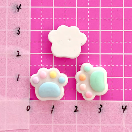 パステル 肉球 デコパーツ 6個 ☆ハンドメイド☆パーツ☆素材☆キッズアクセサリー☆かわいい☆ゆめかわいい☆パステル