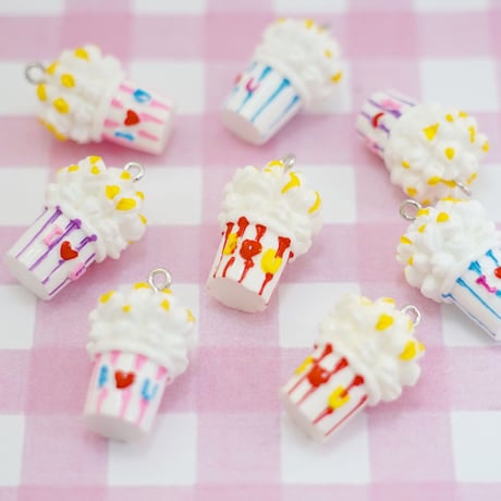 立体 ポップコーン チャーム 8個 ☆ハンドメイド☆パーツ☆素材☆キッズアクセサリー☆かわいい☆ゆめかわいい☆パステル☆ファンシーぷらんたん